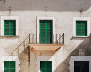 Preview wallpaper facade, windows, balcony, street, old, walls