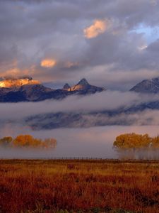 Preview wallpaper fall, mountains, morning, fog, awakening