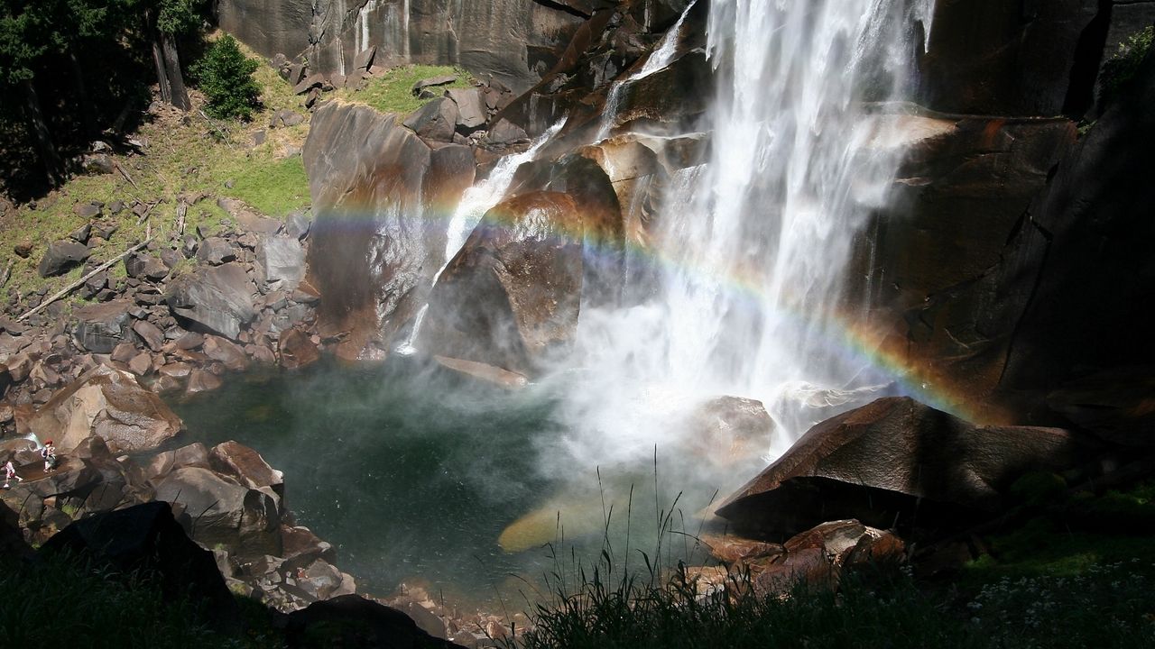 Wallpaper falls, rainbow, stones, stream, splashes, light, clearly