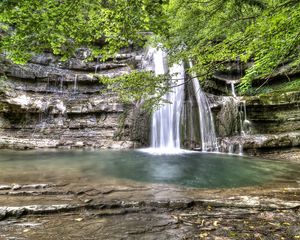 Preview wallpaper falls, tree, branch, rocks, streams, leaves