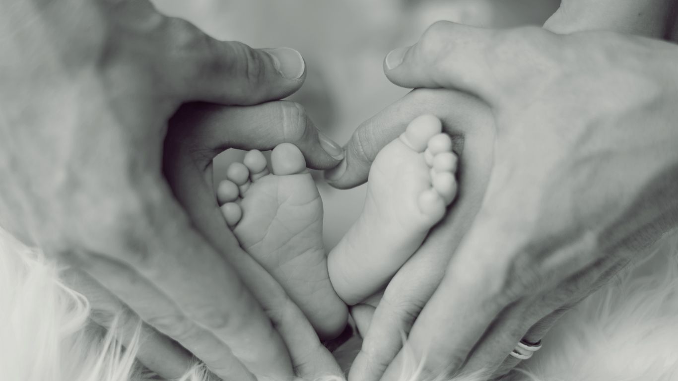 Download wallpaper 1366x768 family, hands, love, child, happiness, bw  tablet, laptop hd background