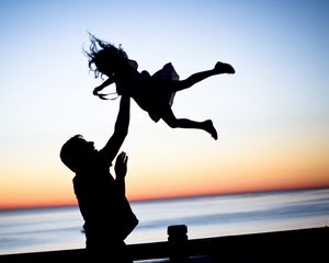 Preview wallpaper father, daughter, silhouettes, family, happiness