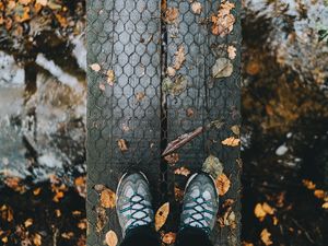 Preview wallpaper feet, autumn, foliage, rain