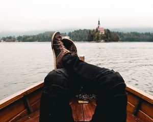 Preview wallpaper feet, boat, travel
