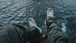 Preview wallpaper feet, rocks, ocean, water