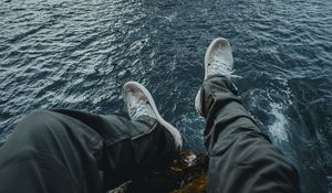 Preview wallpaper feet, rocks, ocean, water