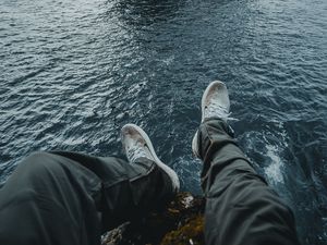 Preview wallpaper feet, rocks, ocean, water