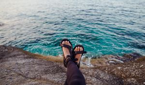 Preview wallpaper feet, sea, shore