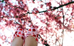 Preview wallpaper feet, shoes, branches, wood, positive