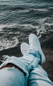 Preview wallpaper feet, sneakers, sea, shore