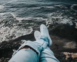 Preview wallpaper feet, sneakers, sea, shore