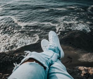 Preview wallpaper feet, sneakers, sea, shore