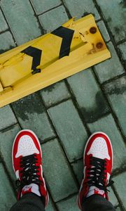 Preview wallpaper feet, sneakers, tiles