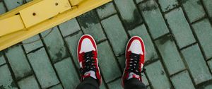 Preview wallpaper feet, sneakers, tiles