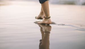 Preview wallpaper feet, step, beach, water, sand