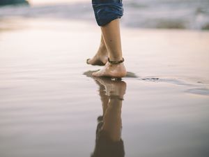 Preview wallpaper feet, step, beach, water, sand