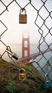 Preview wallpaper fence, mesh, lock, bridge, fog, view