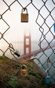 Preview wallpaper fence, mesh, lock, bridge, fog, view