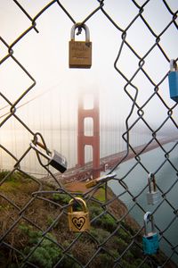 Preview wallpaper fence, mesh, lock, bridge, fog, view