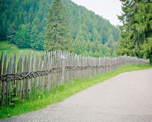 Preview wallpaper fence, road, trees, summer