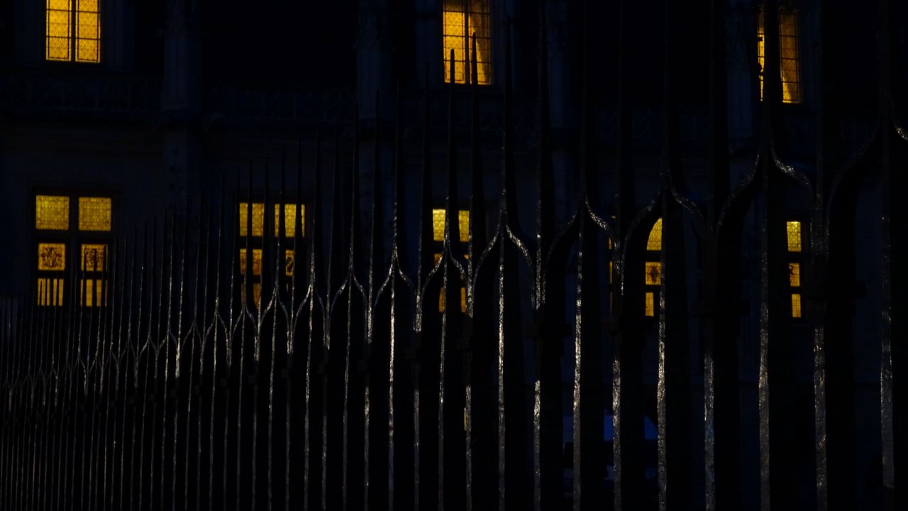 Wallpaper fence, spikes, building, windows, night, dark