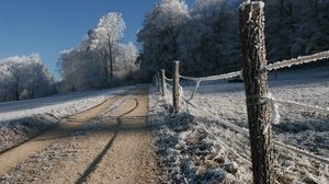 Preview wallpaper fence, stakes, hoarfrost, gray hair, winter, cold, road, country