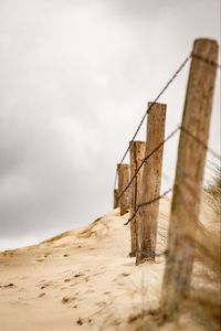Preview wallpaper fence, wire, wooden, sand, desert