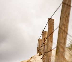 Preview wallpaper fence, wire, wooden, sand, desert