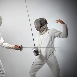 Preview wallpaper fencing, sports, white background