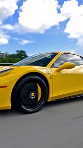 Preview wallpaper ferrari, 458, italia, yellow, side view, movement