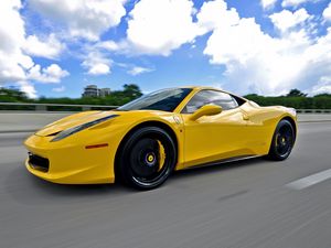 Preview wallpaper ferrari, 458, italia, yellow, side view, movement