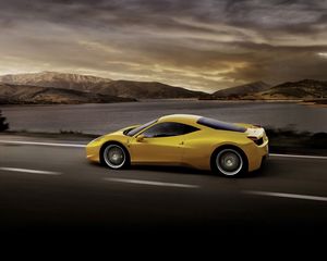 Preview wallpaper ferrari 458 italia, yellow, car, side view, speed