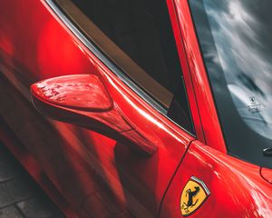 Preview wallpaper ferrari, car, sports car, red, mirror