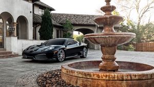 Preview wallpaper ferrari, f430, black, side view, fountain