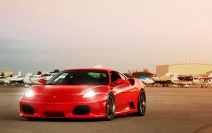 Preview wallpaper ferrari, f430, light, lights, airfield