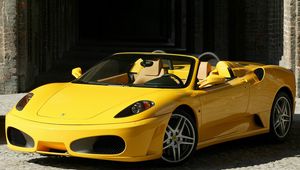 Preview wallpaper ferrari, f430, spider, yellow, convertible, side view