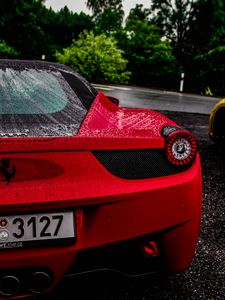 Preview wallpaper ferrari, sports car, red, drops, moisture