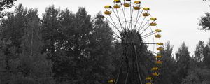 Preview wallpaper ferris wheel, attraction, abandoned, gloomy, pripyat