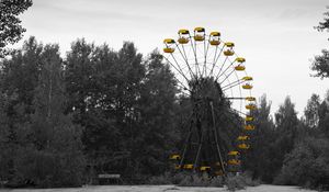 Preview wallpaper ferris wheel, attraction, abandoned, gloomy, pripyat