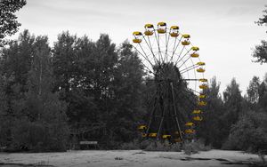 Preview wallpaper ferris wheel, attraction, abandoned, gloomy, pripyat