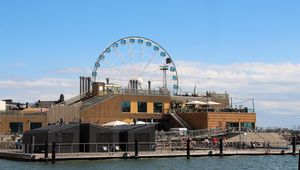 Preview wallpaper ferris wheel, attraction, building, water