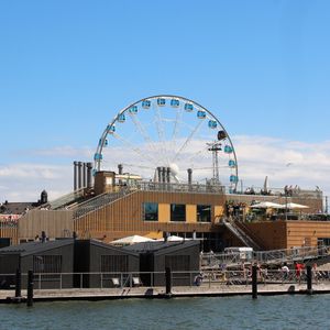 Preview wallpaper ferris wheel, attraction, building, water