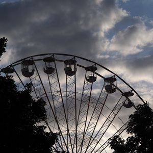 Preview wallpaper ferris wheel, attraction, city, trees