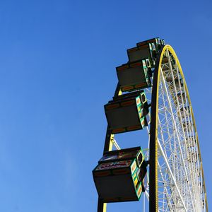 Preview wallpaper ferris wheel, booths, attraction, sky