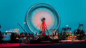 Preview wallpaper ferris wheel, movement, long exposure, attraction, lights