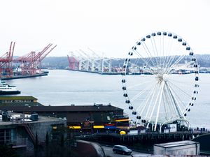 Preview wallpaper ferris wheel, port, sea