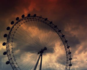 Preview wallpaper ferris wheel, sky, clouds, rain