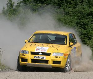 Preview wallpaper fiat stilo, abarth, yellow, front view, sports, car, nature