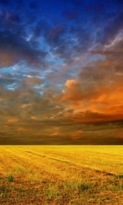 Preview wallpaper field, horizon, clouds, layers, veil, cloudy, bad weather