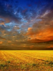 Preview wallpaper field, horizon, clouds, layers, veil, cloudy, bad weather